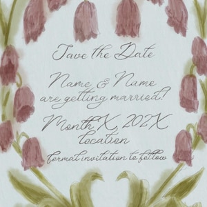 Puede incluir: Tarjeta de acuarela de guardar la fecha con un borde floral de flores malvas en forma de campana y hojas verdes. El texto dice "Save the Date", seguido de detalles de la boda, incluyendo nombres, fecha y lugar.