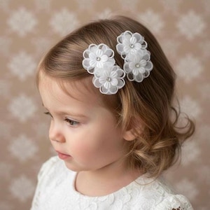Handgefertigte Daisy Flower Haarspangen, zur Taufe Taufe, Blumenmädchen Accessoire