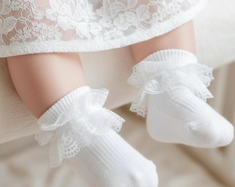 Calcetines tobilleros con volantes en blanco roto, calcetines para bautizo