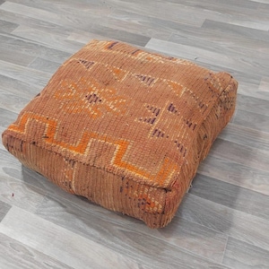 Rug Pouf Moroccan Kilim Pouf Floor Pouf Vintage Moroccan Ottoman Beni Ourain Square Pouf, Yoga Meditation Cushion Red Kilim Pillows
