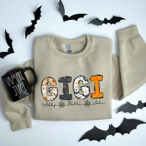 Felpa di Halloween Gigi con nome per bambini, felpa di Halloween Mimi Gigi Nana, maglione Spooky Mama, felpa di Halloween personalizzata per mamma