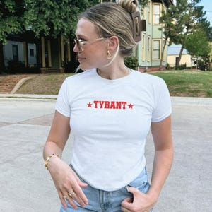 Camiseta de bebê com estampa de cowboy tirano, camiseta de rodeio, camiseta da moda Y2K, camiseta de faroeste, regata curta, camiseta de despedida de solteira de faroeste, cowboy carter