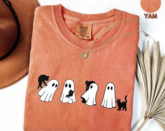 Spöke och svart katt Halloween Comfort Colors®-tröja, Halloween-spökkatt-tröja, läskig säsong-tröja, kattälskare-tröja, bus eller godis-tröja