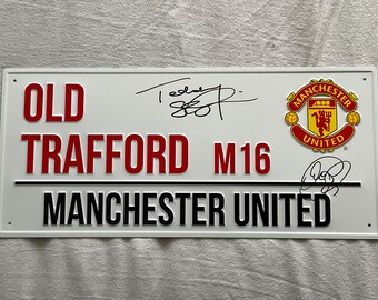 Signed Ole Gunnar Solskjaer & Teddy Sheringham Manchester United Old Trafford Street Sign