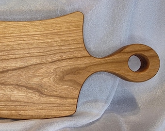 Tagliere da portata artigianale in legno di ciliegio - Salumi, formaggi, pane