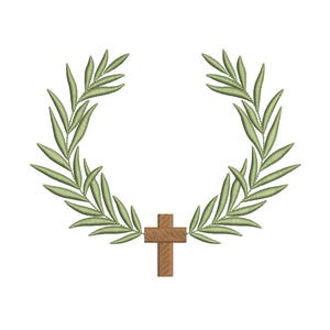 Może przedstawiać: Haftowany wzór przedstawiający wieniec z jasnozielonych gałązek oliwnych z brązowym krzyżem na dole. Liście są szczegółowe z subtelnym cieniowaniem, a krzyż ma prosty, czysty design. Obraz jest na białym tle.