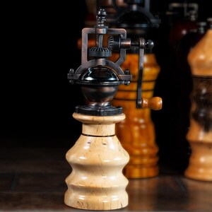 Pepper Mill Grinders Antique Ati_Pep_Tamarind_WD