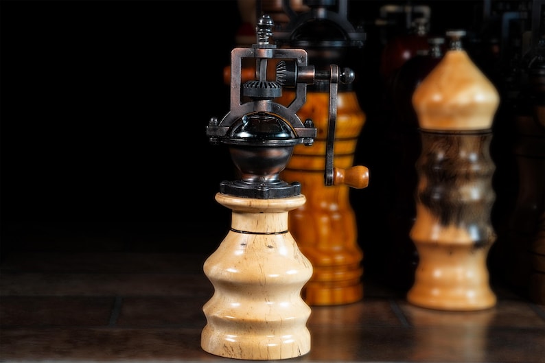 Pepper Mill Grinders Antique Ati_Pep_Tamarind_WD
