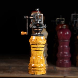Pepper Mill Grinders Antique Anti_Pep_Movingui_WD