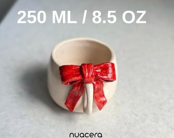 Tazza da caffè Coquette Red Bow: ceramica fatta a mano, decorazione femminile