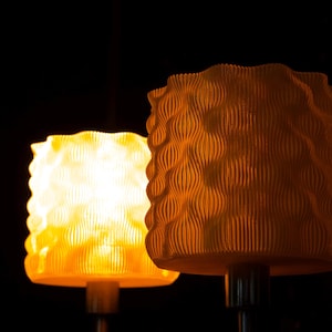 Wavy 3D-Printed Lampshade | Modern Pendant |Table Lampshade | Decorative Light Shade - Unique Lamp
