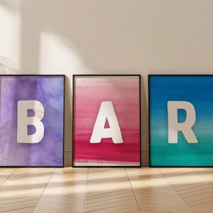 Personalisierter Aquarell Buchstabe Art Print: Individuelles Retro Poster fürs Kinderzimmer, Schlafzimmer & Homedecor