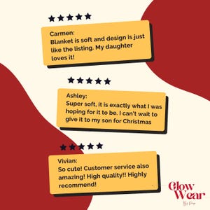 K&ouml;nnte beinhalten: Das Bild zeigt Kundenrezensionen mit Sternebewertungen auf einem rot-cremefarbenen Hintergrund. Der Text enth&auml;lt positives Feedback zur Weichheit und zum Design einer Decke sowie zum Kundenservice. Das Glow Wear-Logo befindet sich unten rechts.