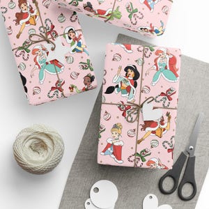Rollo de papel de regalo navideño de princesas Disney para niñas / Papel de regalo navideño para niños / Envoltorio de Navidad para niñas imagen 1