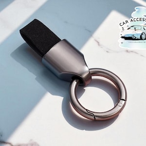 Llavero con correa de cuero / Llavero con anilla de metal / Dije minimalista para bolso / Mosquetón de fácil cierre / Accesorio para conductor