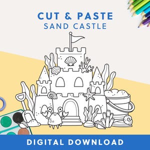以下が含まれることがあります： 旗、貝殻、カニが描かれた砂の城の白黒線画。上部に「CUT & PASTE SAND CASTLE」、下部に「DIGITAL DOWNLOAD」の文字。背景にはハサミ、水彩絵の具、色鉛筆が描かれています。