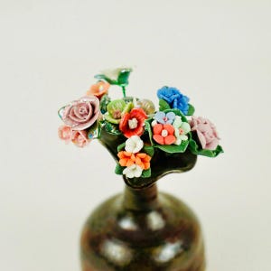 Handmade Ceramic Flower with Stem, Elegant Home Decor,Ceramic Daisy, Spring & Easter Floral Arrangement, Mother&#39;s Day ideas, Gift for her