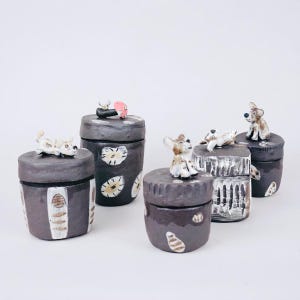 Custom Ceramic Pet Urn Handmade Forget Me Not Pet Urn Cat Urn Dog Urn Ceramic Cat Jars Ceramic Urn for Ashes Pet Urn Personalized Pet Urn