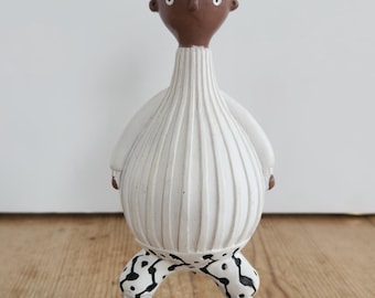 Castiçal figurativo vintage em estilo folk art, castiçal de cavalheiro extravagante, decoração eclética para casa, estatueta colecionável.