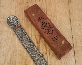 Porta incenso vintage a forma di drago, scatola in legno intagliato, decorazione boho per la meditazione.