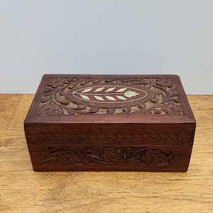 Vintage Handcarved Wood Jewelry Box with Inlay/Jewelry Box/Decorative Boxes/Floral Carved Box/Wood Storage Box/Box from India/Boho Box/Small