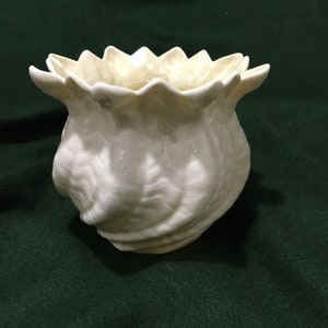 Belleek Neptune Swirly Muschel Pian Porzellan Vase 4,5&quot; 7th Mark 1980-93
