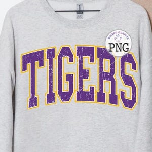 Imagen PNG de Tigres, diseño universitario de los Tigres en morado y dorado, descargas de diseños de sublimación, archivo PNG