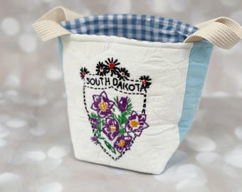 South Dakota Quilt Basket with Handles - Quilted Bin, Quilt Storage Bag, Scrap Fabric Bin, Bathroom Bin, Eco Friendly Gifts, Fabric Storage