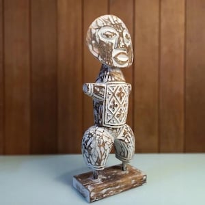 Estátua de madeira antiga, estátua de exposição em estilo primitivo, escultura única, escultura em madeira de Bali, decoração para casa LE22