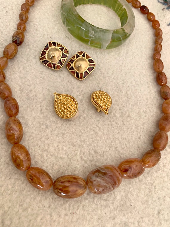 vintage lucite necklace and bangle clip on big st… - image 3