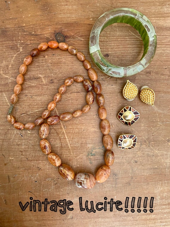 vintage lucite necklace and bangle clip on big st… - image 2