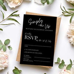Modelo de cartão de resposta para casamento "Nothing Fancy Just Love", cartão de resposta minimalista em preto e branco, cartão de resposta para impressão para casamento, Canva
