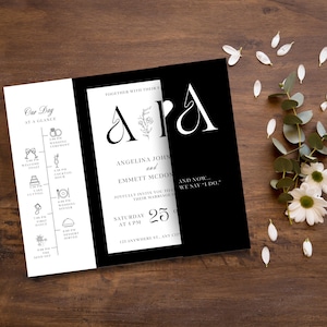 Zwart-wit gatefold huwelijksuitnodiging, elegante monogrammen trouwsuite, opvouwbare bruiloftsuitnodiging met RSVP en details tijdlijnkaart
