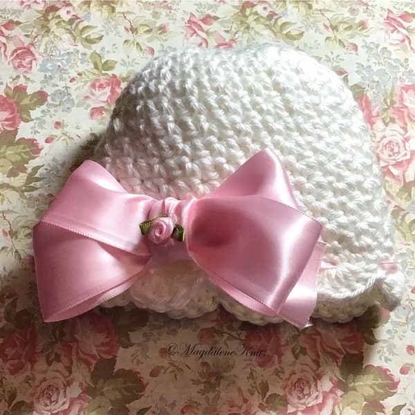 Crocheted Infant Cloche Hat Blanc w Pink Satin Bow 3-6 mo