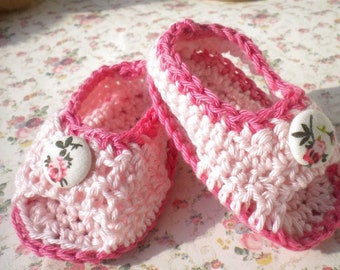Crocheted Pink Sandals Newborn Baby Girl w Flower Buttons