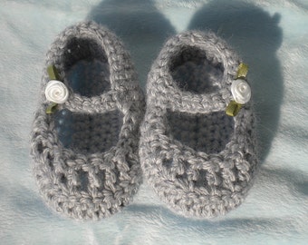 Crocheted MaryJanes Infant 3 6 mo Heather Grey