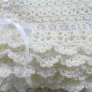 Crocheted Victorian Baby Afghan, Crib Blanket in Ecru Lace Border image 3