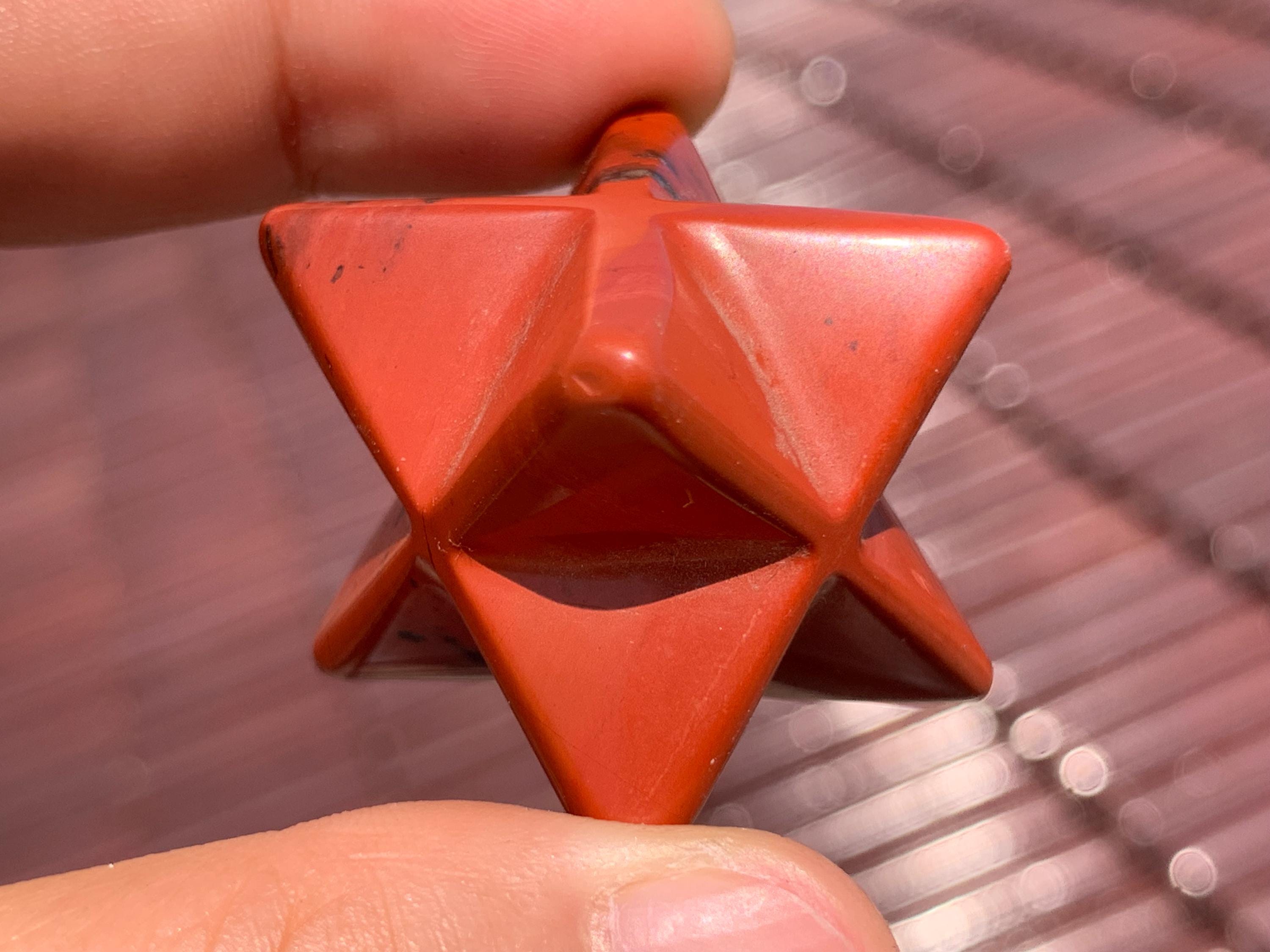 レッドジャスパー　マカバスター レッドジェイドクォーツマカバスター、神聖幾何学クリスタル（1.5