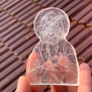 3.1&#39;&#39;+ Natural clear quartz   Virgin Mary,Hand carved Virgin Mary,Crystal skull,Quartz Crystal Virgin Mary,Home Decoration Gifts,random/pc