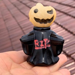 2.5&#39;&#39;+ Natural Obsidian quartz,quartz crystal,hand carved,Crystal Pumpkin Ghost,Pumpkin skull,Home Decoration Crystal Gifts 1PC