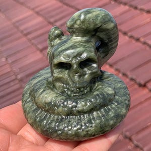 3.1&#39;&#39;+ Natural Green Jade quartz,quartz crystal,hand carved,Crystal Snake,Snake skull,Home Decoration Crystal Gifts 1PC
