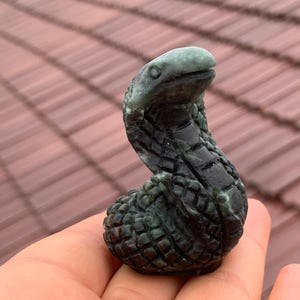 2.2&#39;&#39;+ Natural Green Jade quartz,quartz crystal,hand carved,Crystal Snake specimen,Snake skull,Crystal Gifts 1pc