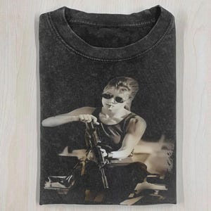 Sarah Connor Graphic Tee, Terminator Action Shirt, Sci-Fi Skull Robot T-Shirt, Dark Movie Art Unisex Tee