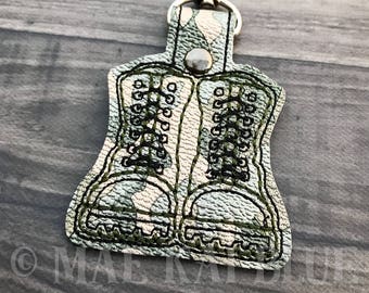 18MM Glass Dome Candy Snap Charm GD0270 Boots