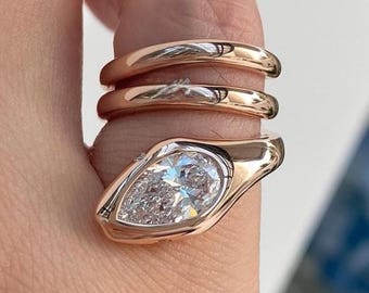 Verlobungsring mit birnenförmigem Moissanit | Spiralförmiger Schlangenring aus massivem Gold | Einzigartiger offener Schlangenring | Tierschmuck | Geschenk für Sie