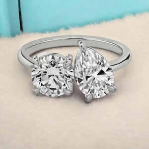 Pear and Round cut Toi et Moi diamond Ring, 14k white Gold Lab Grown Diamond Ring, solid gold moissanite Engagement Ring, You and me Ring