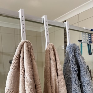 Hang-On Shower Towel Hanger — 3D Printed Hook for Glass Shower Screens (Fits Up to 20mm)