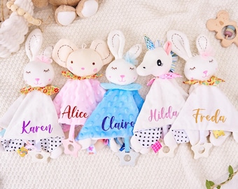 Gepersonaliseerde dierenbabydeken, babycomfortdeken met naam, geborduurd babydekbed, aangepaste kraamcadeaus, cadeau pasgeboren baby.