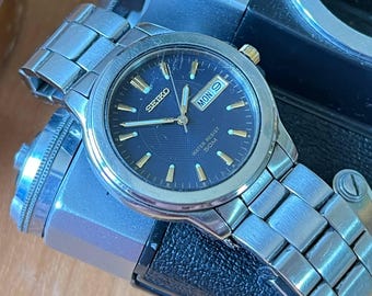 watch wrist Seiko, original case, japanese mens, quartz, Vintag