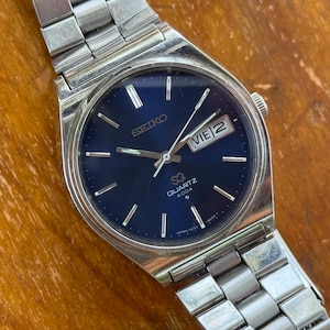 Watch wrist Seiko, original case, japanese mens, quartz, Vintage.